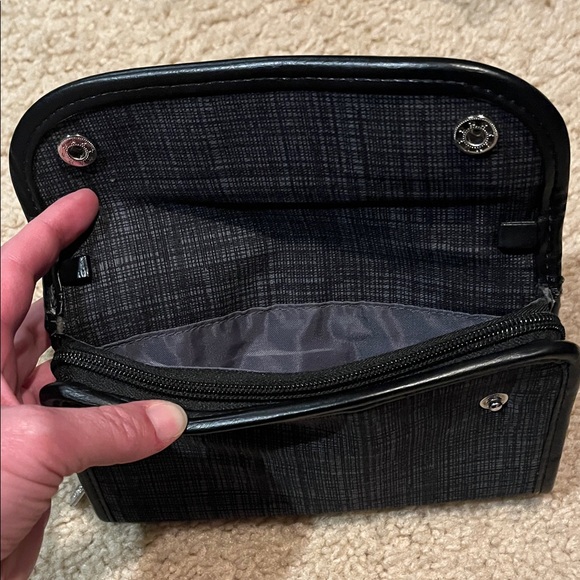 Thirty-One Black Wallet - Picture 5 of 5